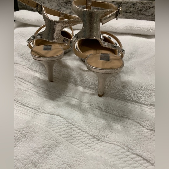 INC Pump (size 9) gold pearl 3” heel (gently worn) - Picture 2 of 5